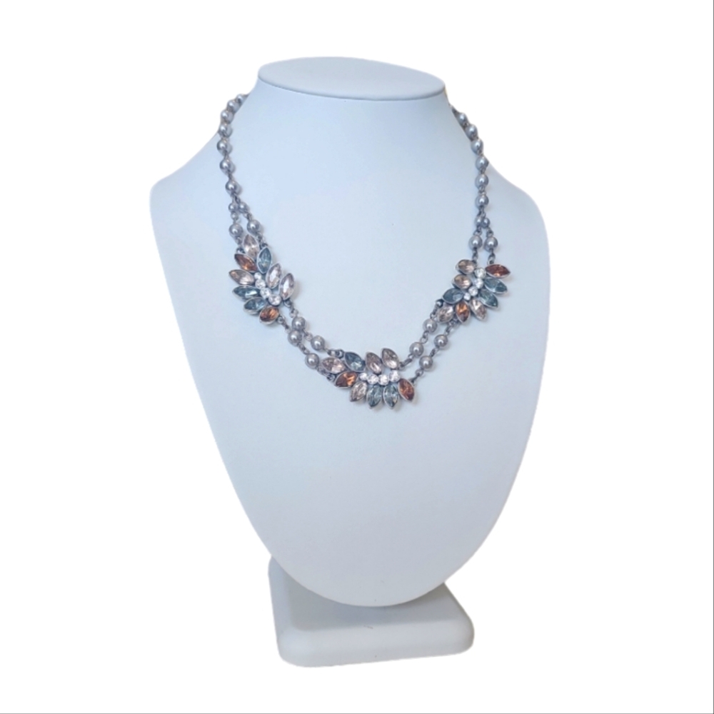 Vintage,Beautiful Signed NWT Rhinestone Necklace.